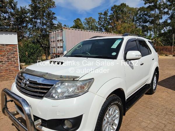2014 - Toyota  Fortuner