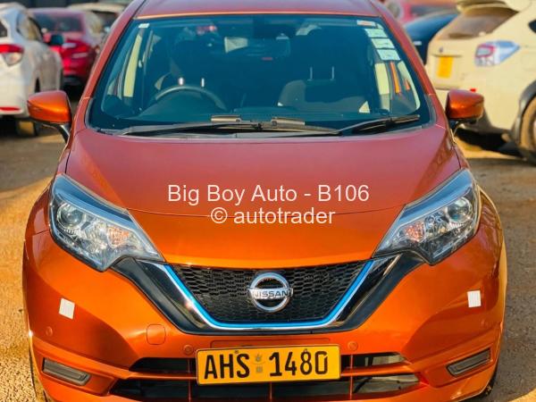 2017 - Nissan  Note