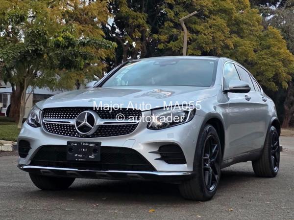 2017 - Mercedes Benz GLC