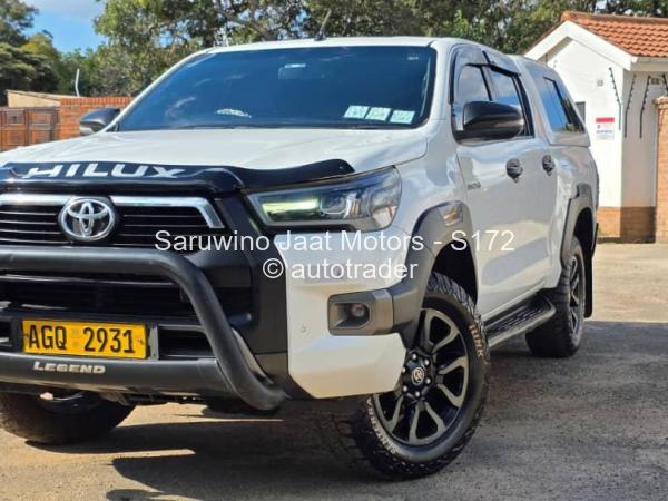 2021 - Toyota  Hilux
