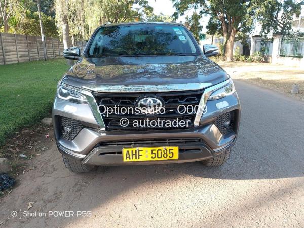 2021 - Toyota  Fortuner