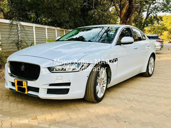 2017 - Jaguar XE