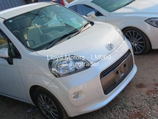 2017 - Toyota  Porte