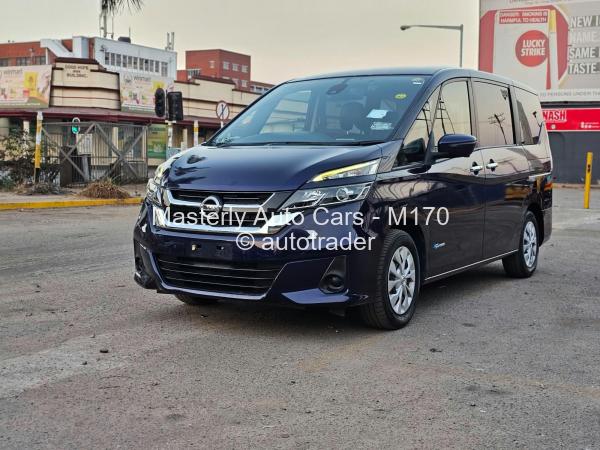 2017 - Nissan  Serena