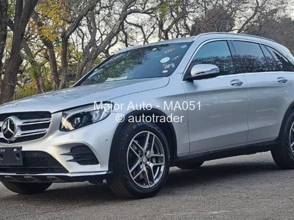 2017 - Mercedes Benz GLC