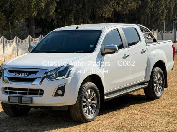 2017 - Isuzu  Dteq