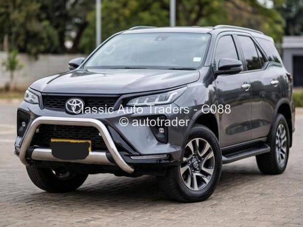 2023 - Toyota  Fortuner
