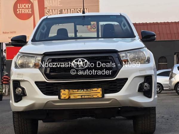 2019 - Toyota  Hilux