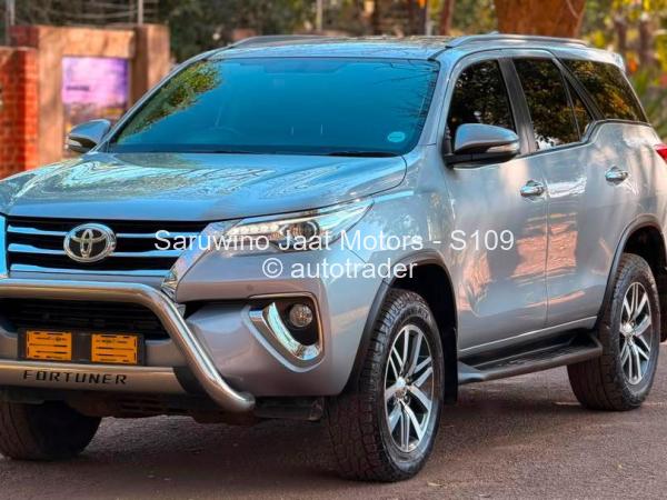 2019 - Toyota  Fortuner