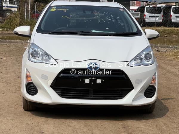 2017 - Toyota  Aqua
