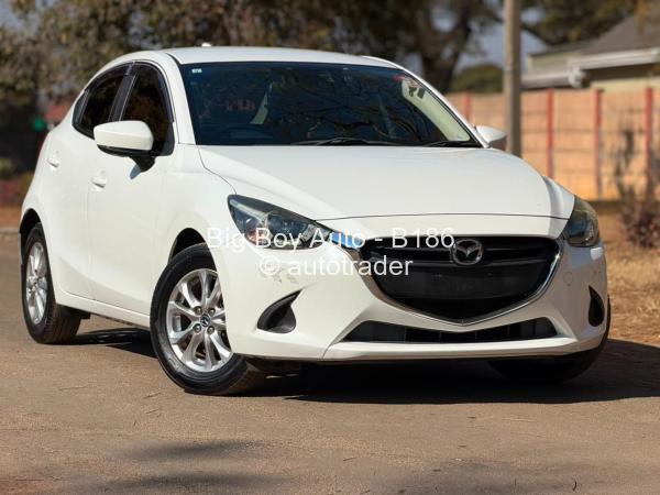 2017 - Mazda  Demio
