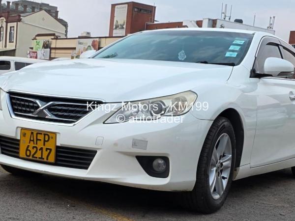 2011 - Toyota  Mark X