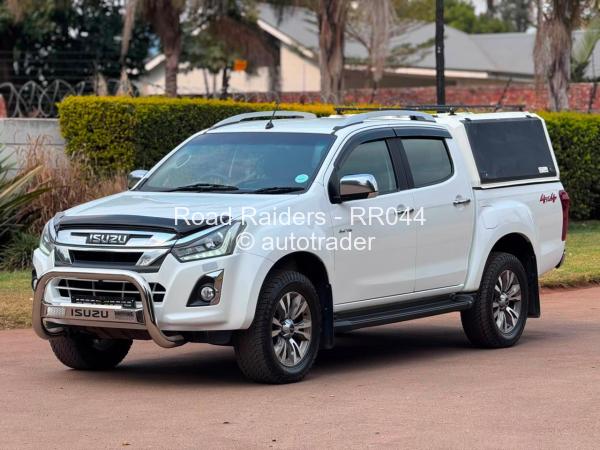 2020 - Isuzu  KB300
