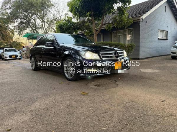 2013 - Mercedes Benz C200