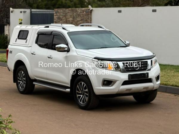 2017 - Nissan  Navara