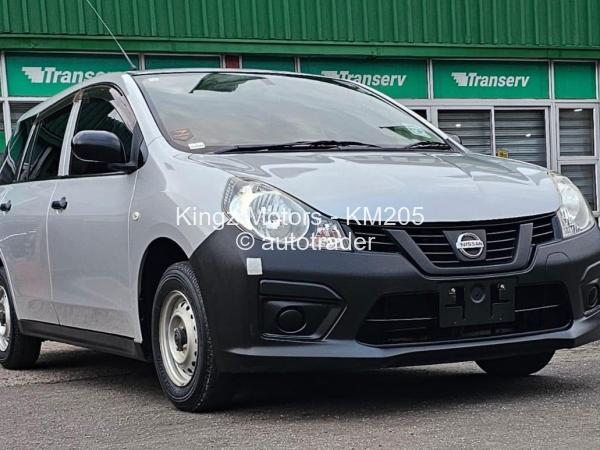 2019 - Nissan  AD Van