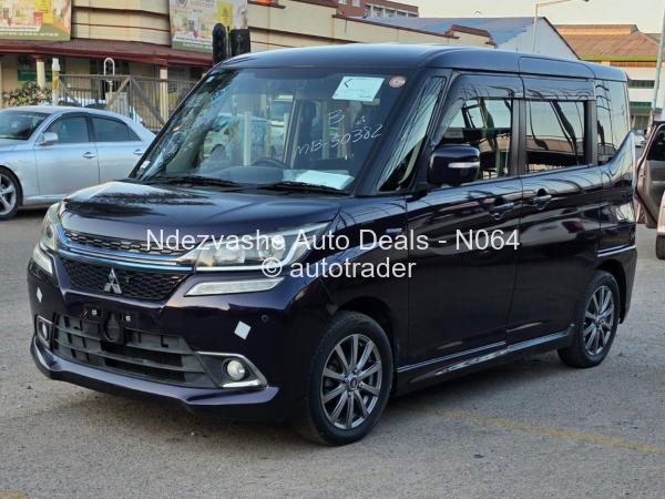 2017 - Mitsubishi  Delica