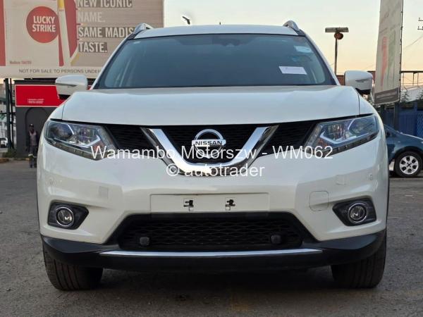 2017 - Nissan  X-Trail