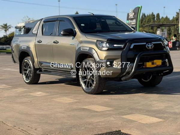 2022 - Toyota  Hilux