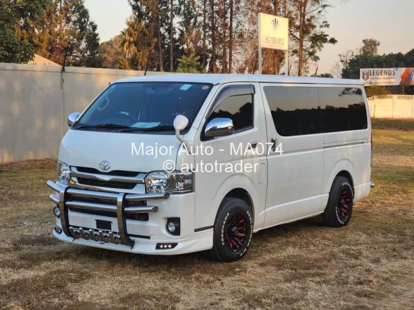 2017 - Toyota  Hiace