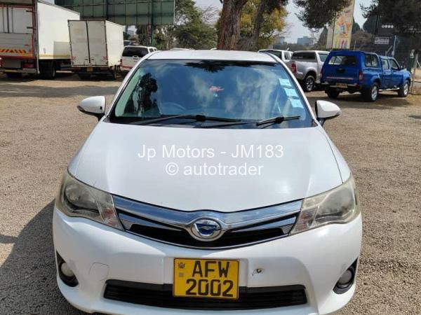 2015 - Toyota  Axio
