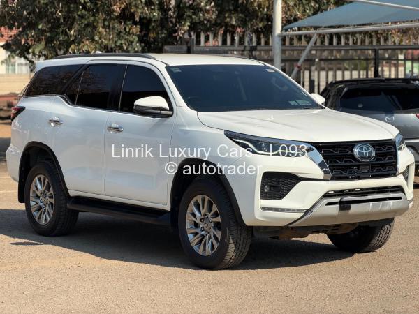 2021 - Toyota  Fortuner