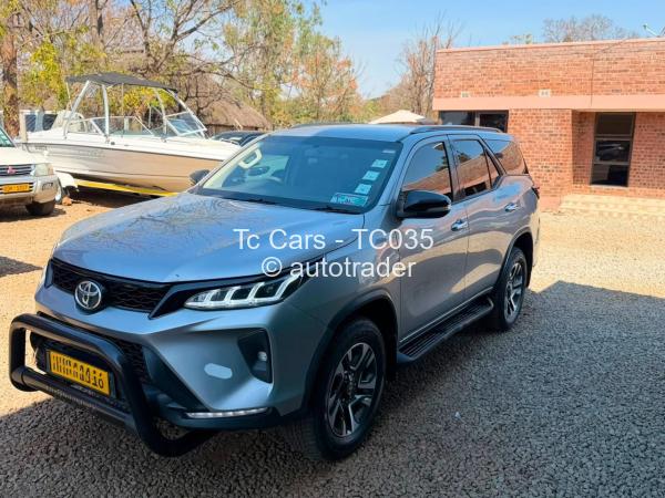 2016 - Toyota  Fortuner