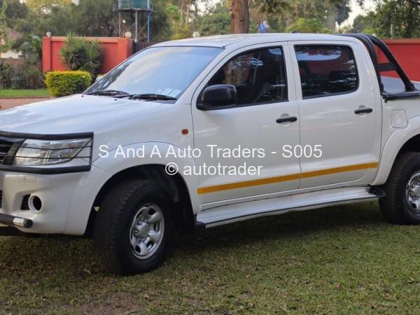 2015 - Toyota  Hilux
