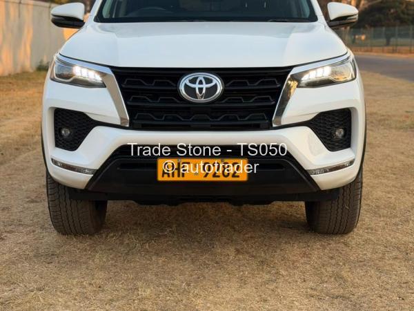 2022 - Toyota  Fortuner