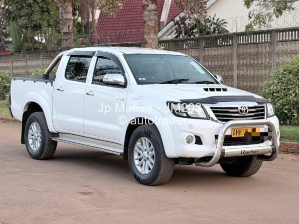 2013 - Toyota  Hilux D4D