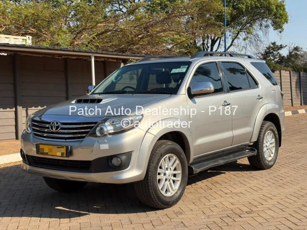 2015 - Toyota  Fortuner