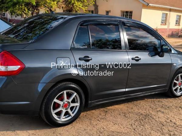 2008 - Nissan  Tiida