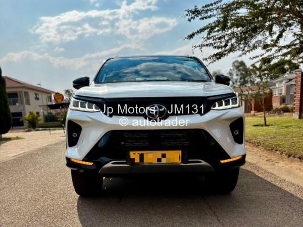 2025 - Toyota  Fortuner