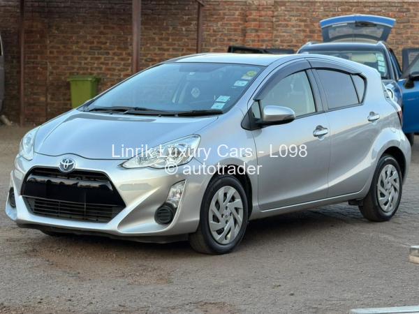 2016 - Toyota  Aqua