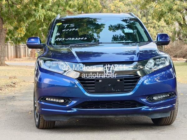 2017 - Honda Vezel