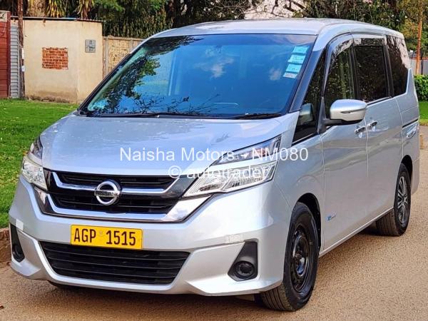 2016 - Nissan  Serena
