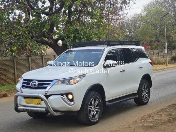 2017 - Toyota  Fortuner