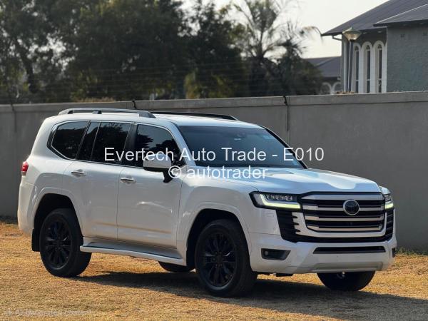 2023 - Toyota  Land Cruiser 300