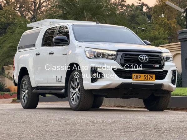2019 - Toyota  Hilux