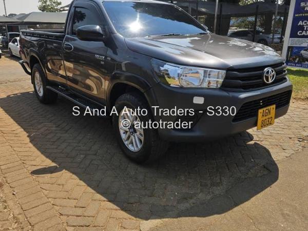 2018 - Toyota  Hilux