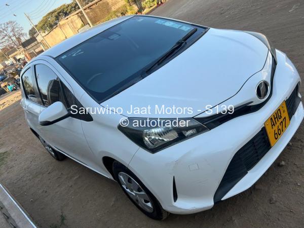 2017 - Toyota  Vitz