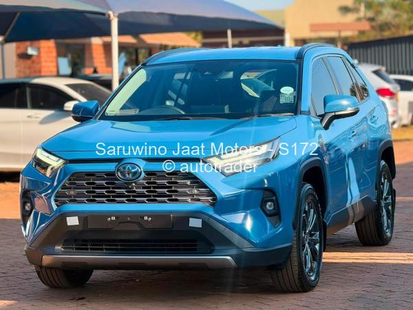 2021 - Toyota  RAV4
