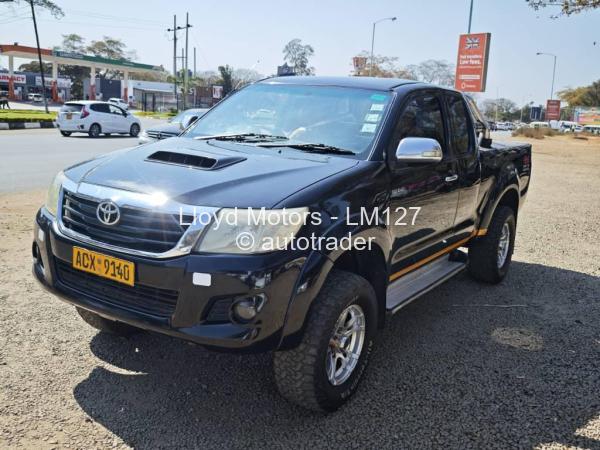 2010 - Toyota  Hilux