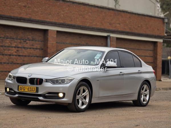 2014 - BMW 320i