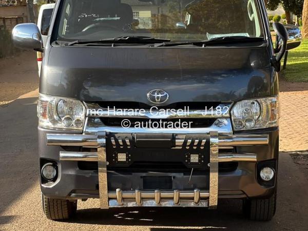 2018 - Toyota  Hiace