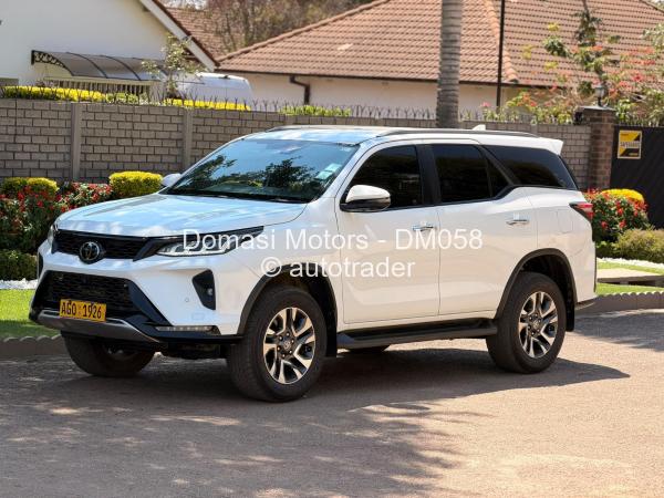 2023 - Toyota  Fortuner