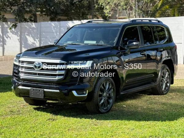 2023 - Toyota  Land Cruiser 300