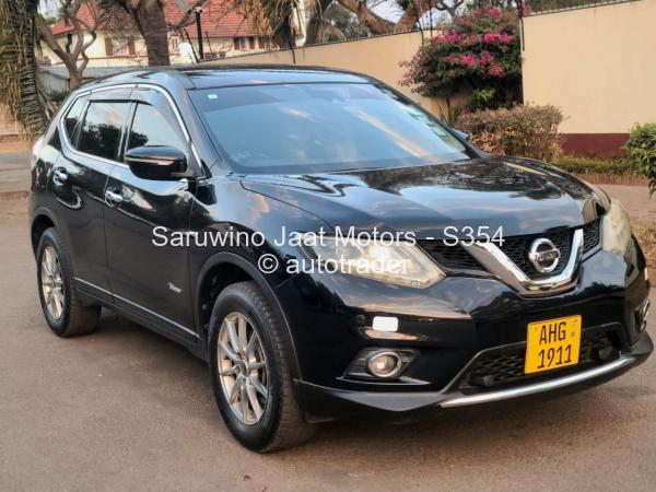 2017 - Nissan  X-Trail
