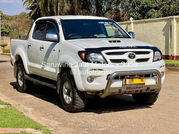 2010 - Toyota  Hilux