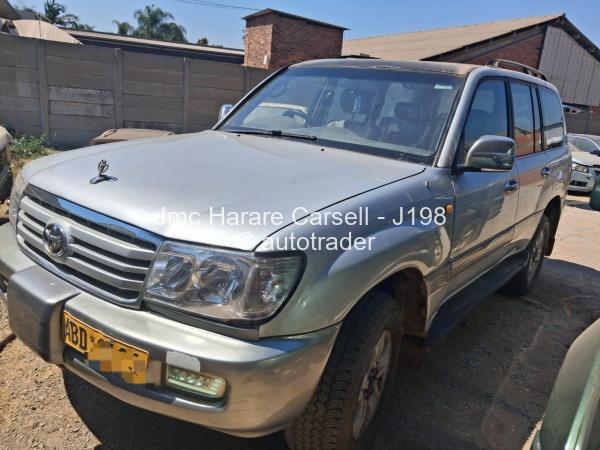 2004 - Toyota  Land Cruiser 100
